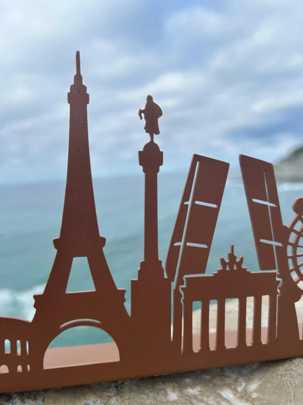 Skyline Europa Decoración: La Esencia del Continente en una Pieza Única